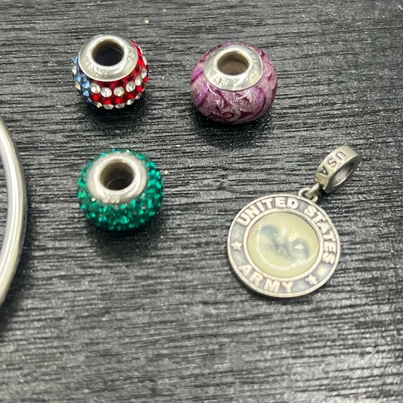 Kay Jewelers Charmed Memories bangle bracelet and 4 charms - Picture 2 of 5